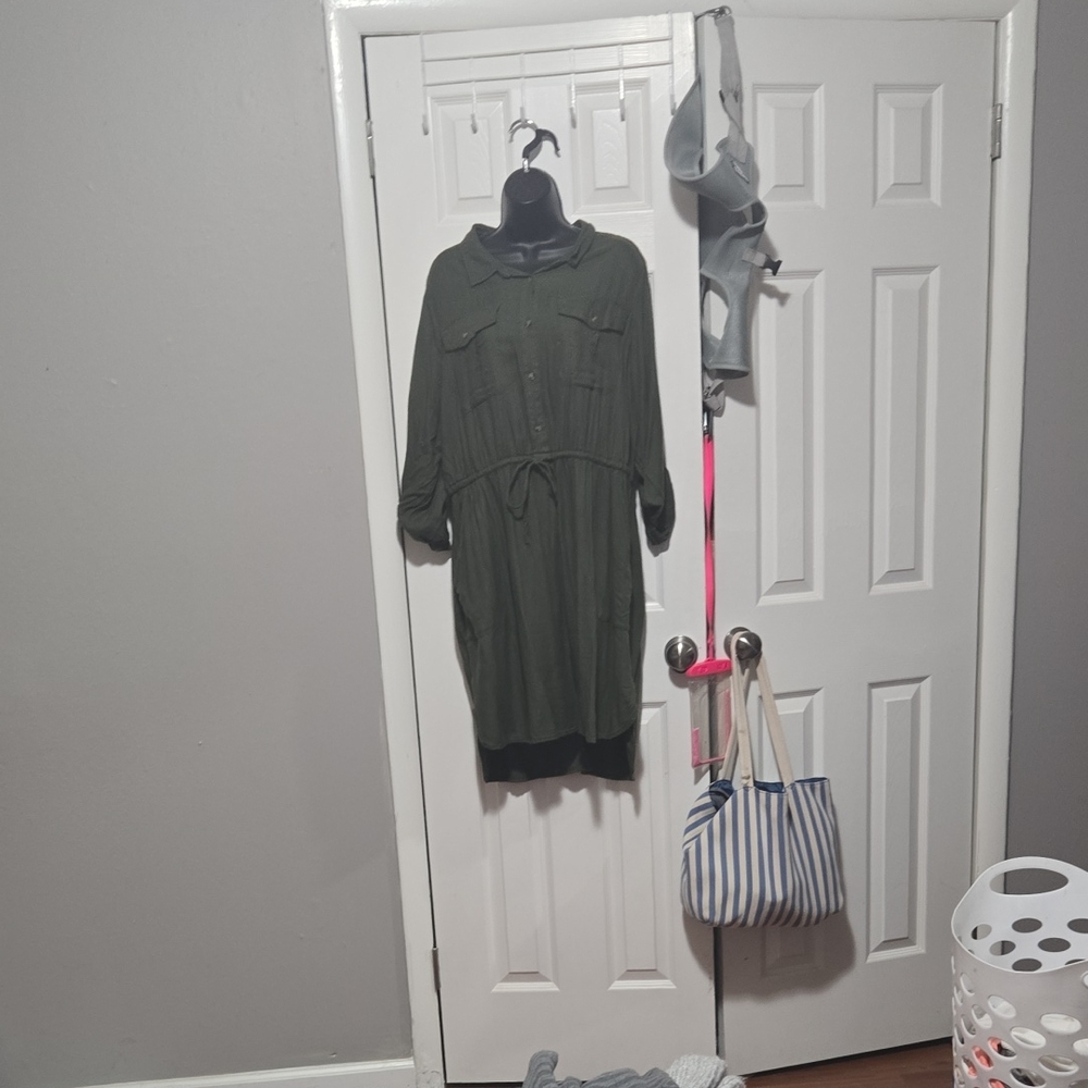 Time and Tru Olive Green Long Sleeve Dress